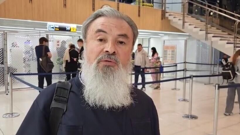В аэропорту Кишинева вновь задержали архиепископа Маркелла