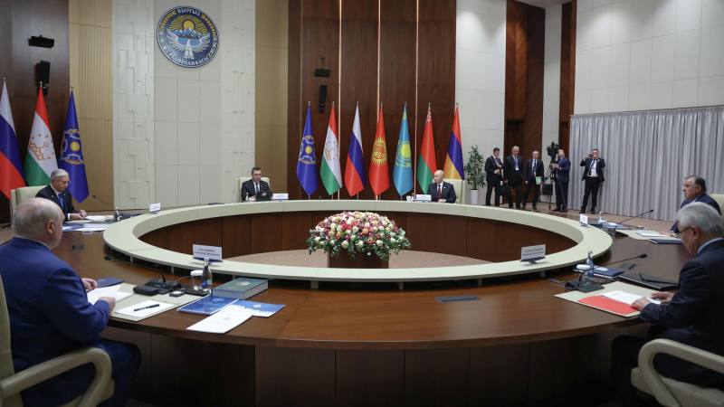 Россия готова делиться вооружением со странами ОДКБ, заявил Путин