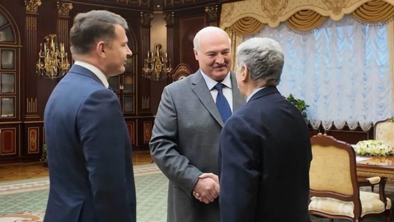 Лукашенко заявил, что у них с делегацией США много вопросов для обсуждения