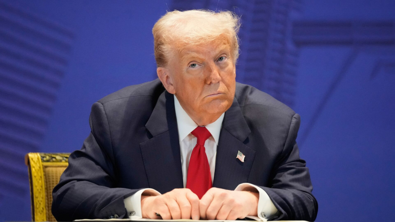 Трамп заявил, что сохраняет веру в президента Сирии
