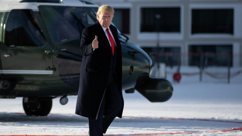 В США оправдали мужчину, атаковавшего вертолет с Трампом