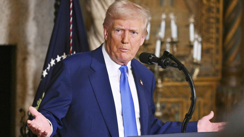 Трамп заявил, что сумел снизить стоимость нового президентского самолета